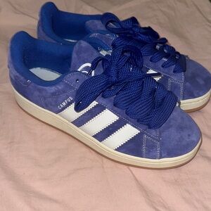 Adidas Campus Royal Blue Suede Shoes these are a men’s size 7 = women’s size 8.5